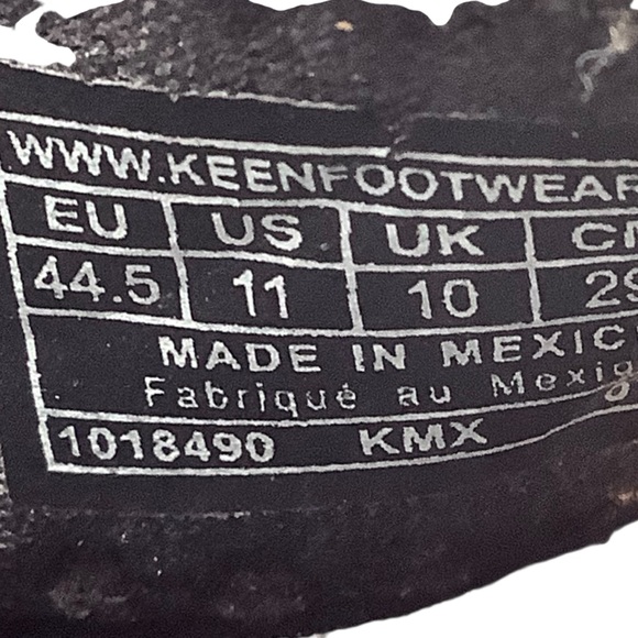 Keen Black Footwear Label‎ size 11